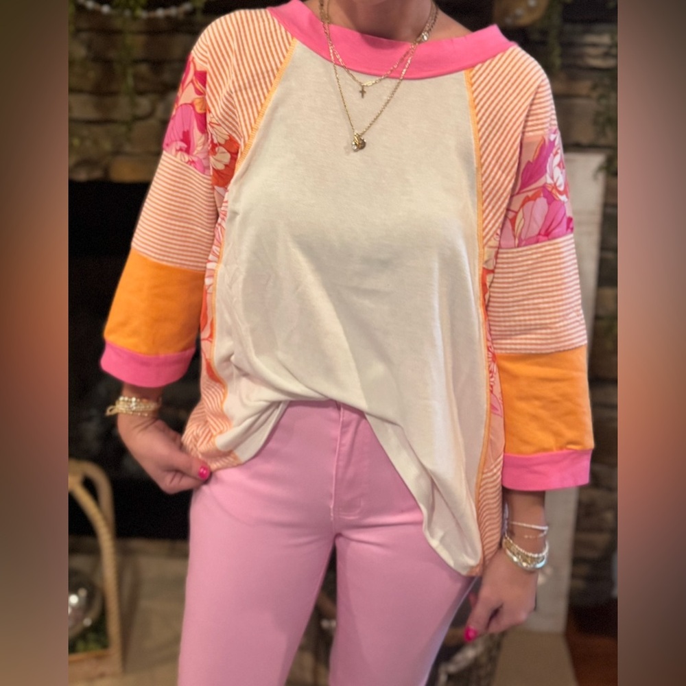 Ces Femme NWOT Pink and Orange Floral Raglan Top